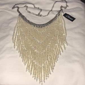 Premier Designs Pearl-fection statement necklace
